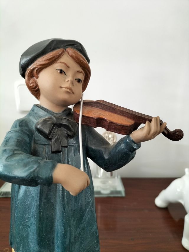 Figura Violinista Nadal Porcelana