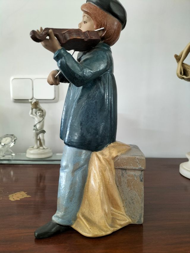 Figura Violinista Nadal Porcelana