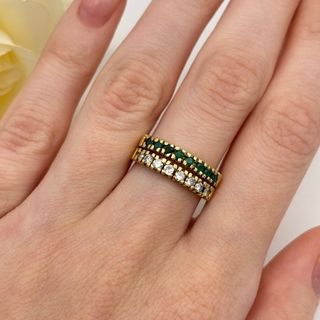 Anillo oro 18kt con esmeraldas y circonitas