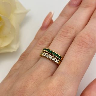 Anillo oro 18kt con esmeraldas y circonitas