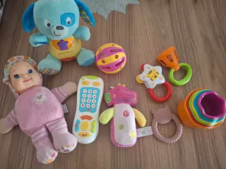 Lote Juguetes Bebé: Peluche, Sonajeros...