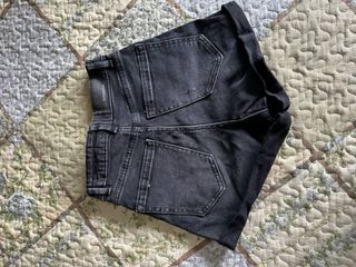 Pantalón corto vaquero negro