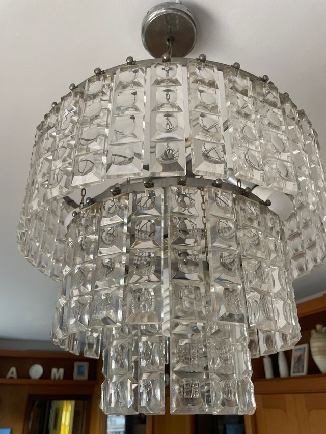Elegante lampada da soffitto in cristallo