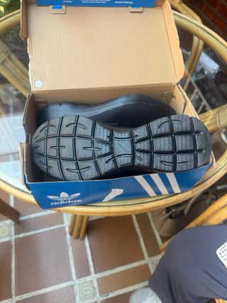 Zapatillas Skechers Negras Sin Usar