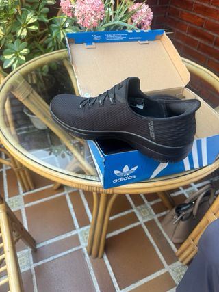 Zapatillas Skechers Negras Sin Usar