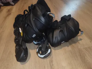 Patines Negros Talla 43 + Protectores