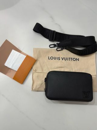Bolso Louis Vuitton Alpha Negro Piel Granulada
