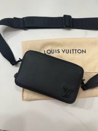 Bolso Louis Vuitton Alpha Negro Piel Granulada