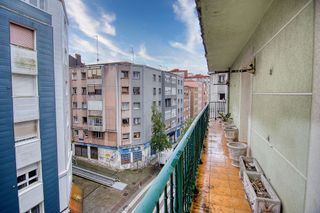 Piso en venta en Numancia - San Fernando en Santander