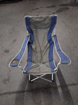 Silla de camping plegable azul y gris