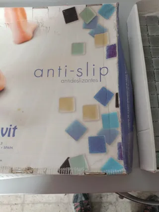 Gresite antideslizante para baño color gris perla