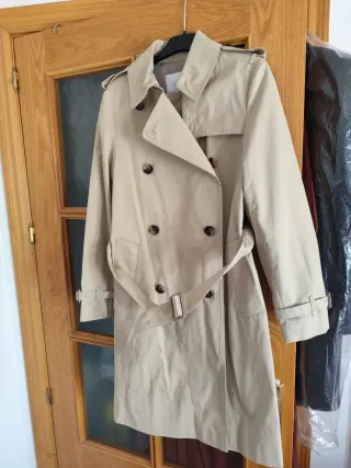 Abrigo gabardina beige nuevo