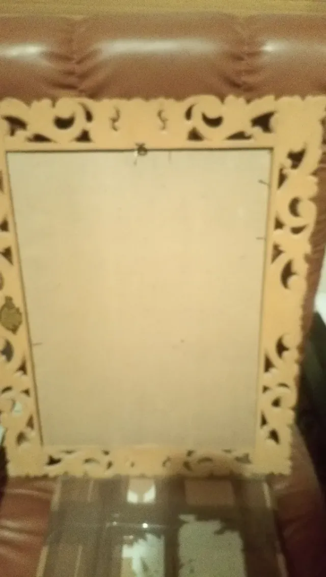 Dos marcos antiguos, clásicos.