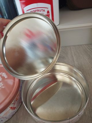 Lote 2 latas decorativas redondas