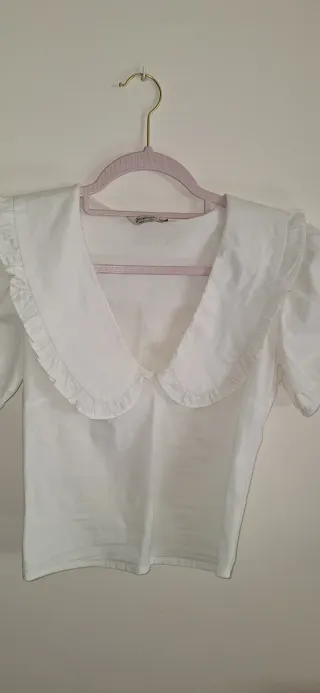 Blusa blanca con cuello Peter Pan