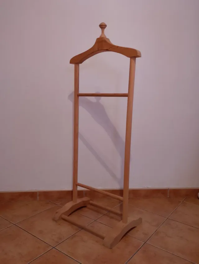 Perchero de madera