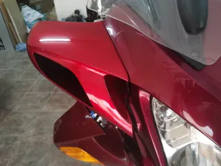 Honda st 1300 Paneuro. Carcasas Retrovisores rojo.