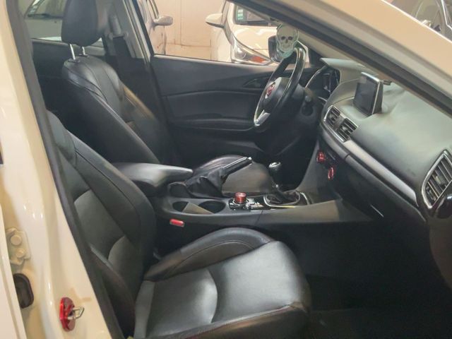Mazda 3 2016