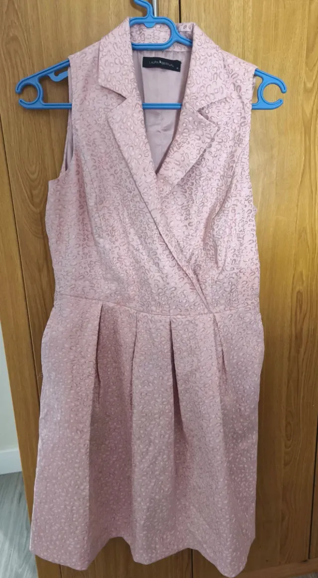 Vestido de ceremonia rosa brillante corto talla40