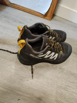 Salomon Zapatillas Trail Running Negras y Amarilla