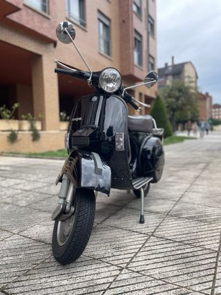 Vespa PX 200 Iris Negra