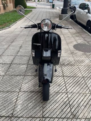Vespa PX 200 Iris Negra