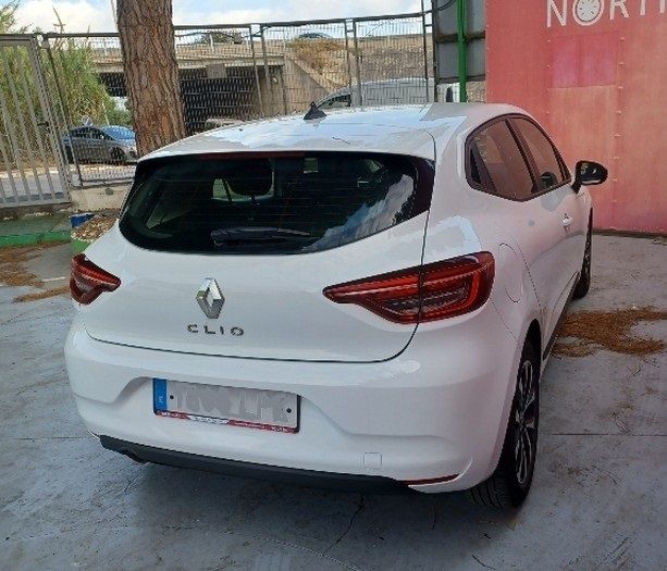 Renault Clio * UBICADO EN BARCELONA * CON GARANTIA