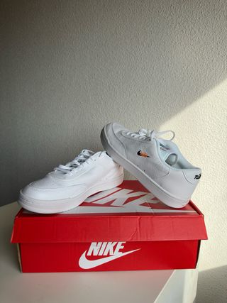 Nike Court Vintage