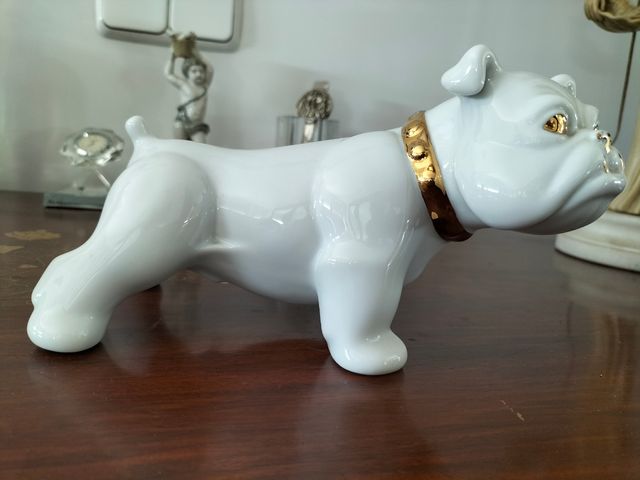 Figura Bulldog Porcelana Dorada