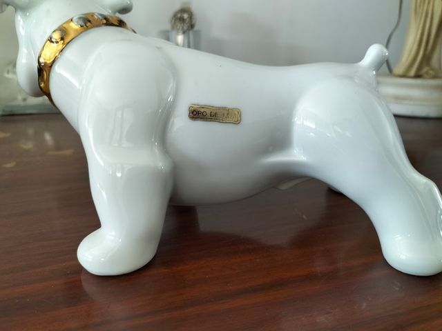 Figura Bulldog Porcelana Dorada