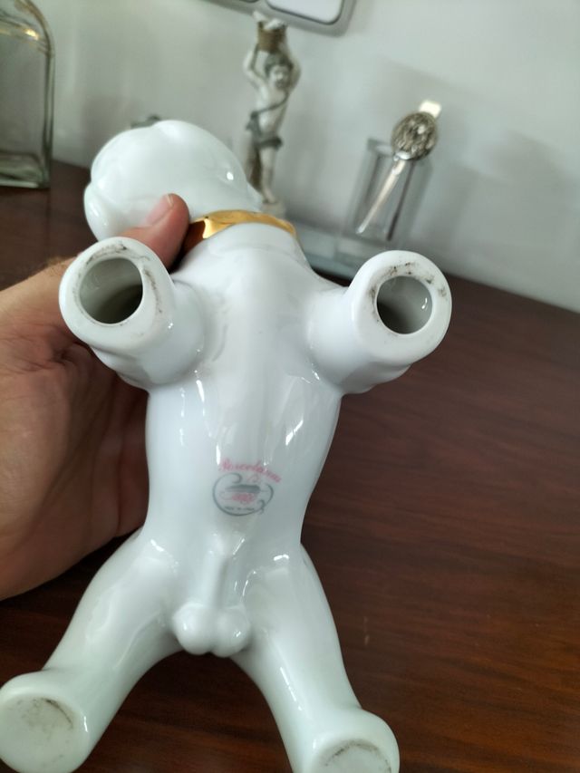 Figura Bulldog Porcelana Dorada