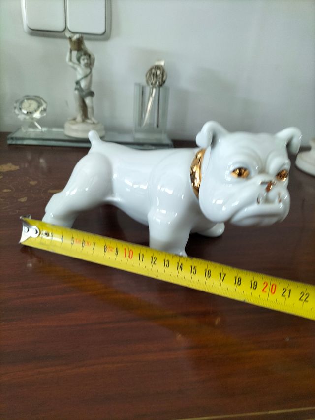 Figura Bulldog Porcelana Dorada