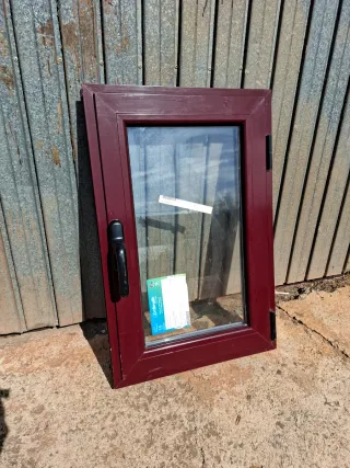 Ventana Aluminio Rotura Puente Térmico
Abatible