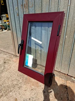 Ventana Aluminio Rotura Puente Térmico
Abatible