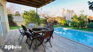 Chalet en venta en Castellarnau - Can Llong en Sabadell