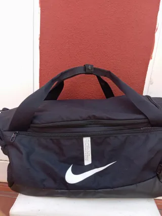 Mochila deportiva Nike negra