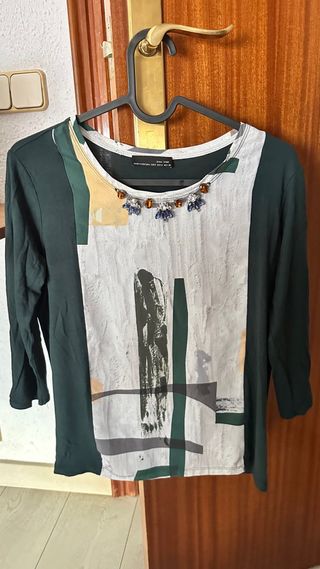 Blusa Zara Estampada Pedrería