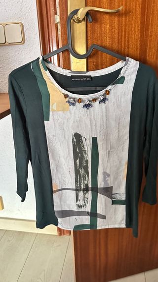 Blusa Zara Estampada Pedrería