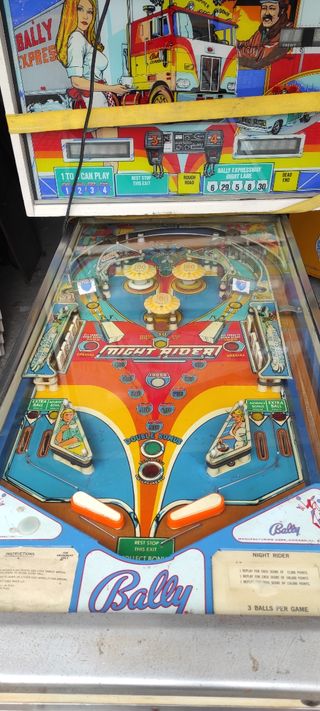 Pinball Bally Night Rider