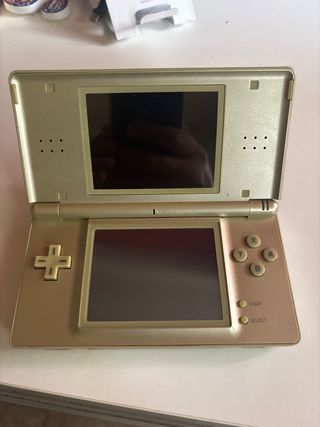 Nintendo DS Lite Dorada Baby Milo