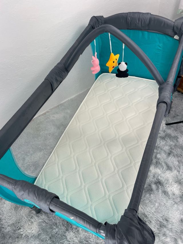 Cuna plegable para bebé + colchon