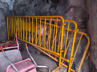 Valla de protección metálica