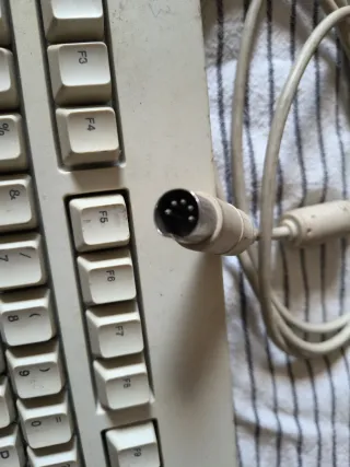 Teclado Ordenador Clásico Beige