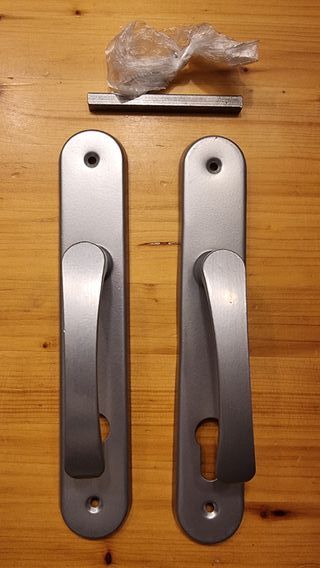 Maniglia per porta, 72 mm, sinistra e destra
