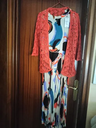 Vestido y 2 chaquetas negro/dorado