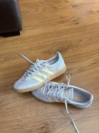 Zapatillas Adidas Spezial Gris y Amarillo Talla 38