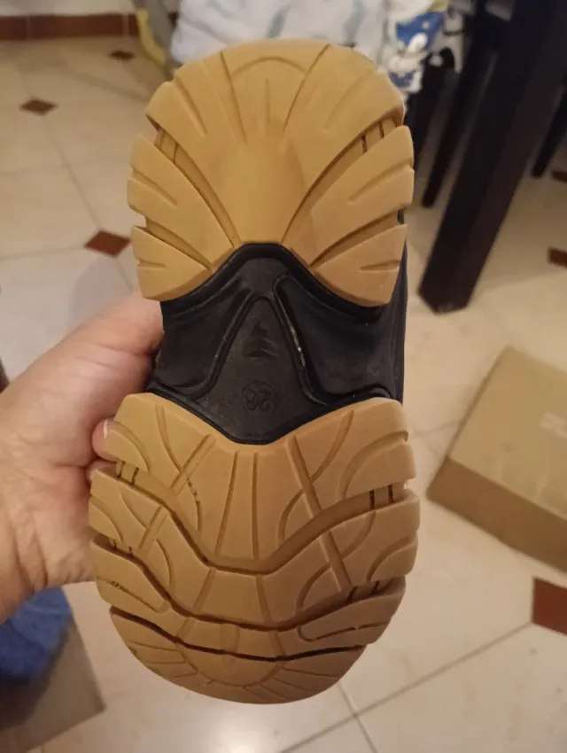 Botas niño invierno negras y camel talla 26