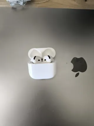 AirPods 4ª Gen (ANC) - Blanco