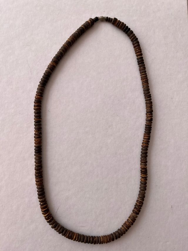 Collar de cuentas de bambú