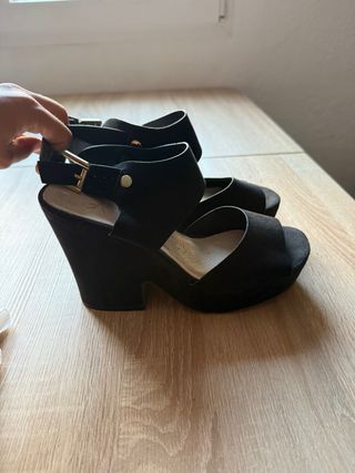 Sandalias de cuña negras